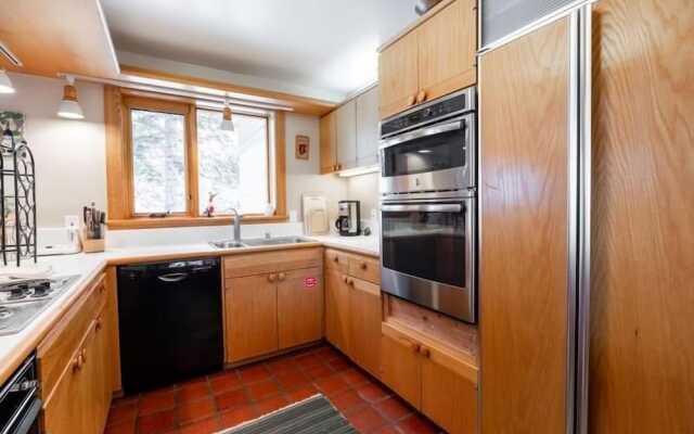 Potato Patch 3 Bedroom Townhouse by RedAwning