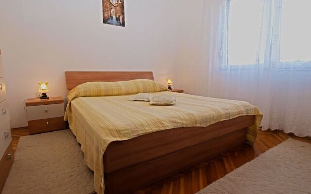 Apartment 1198