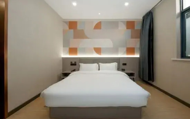 Elong Me Anlai Hotel (Shanghai Jinshan Industrial Zone)
