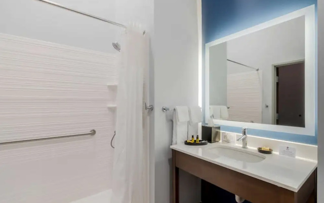 Best Western Plus St. Louis Airport Hotel