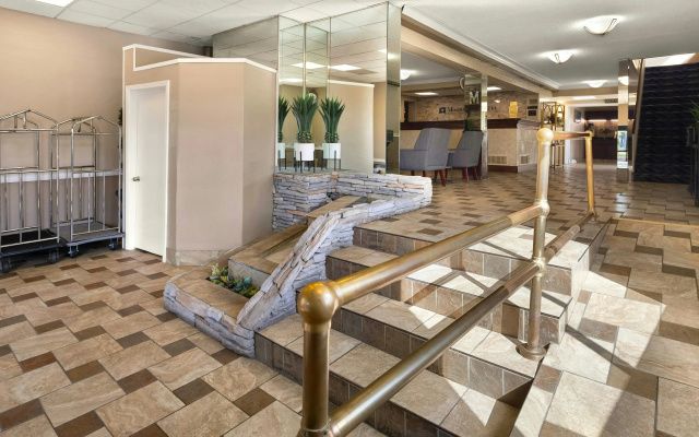 Magnuson Hotel Detroit Airport