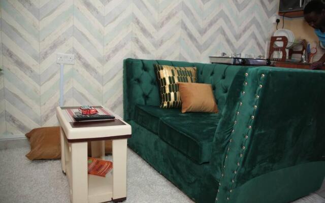 Little Nile Studio Homestays Nakuru