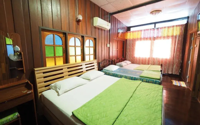 Baan Prakaikeaw
