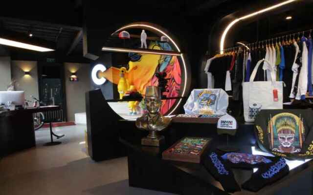 Creative RestArt Hotel By Damn I love Indonesia