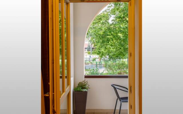 Apartments Happy Hours