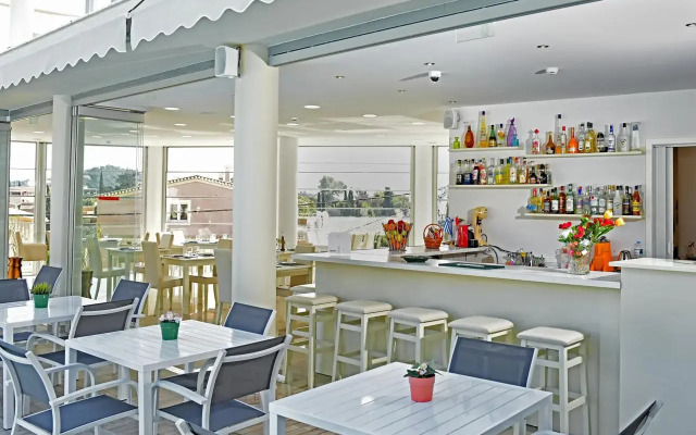 Palapart Gikas Suites And Studios