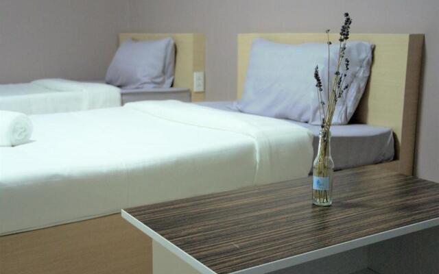 H12, The Stylish Apartment