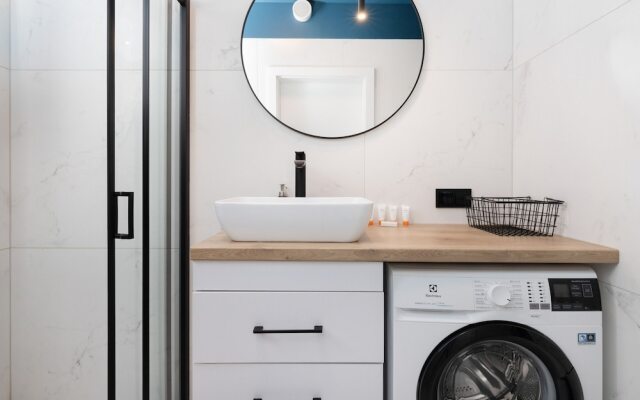 Studio Fahrenheit in Gdańsk by Renters