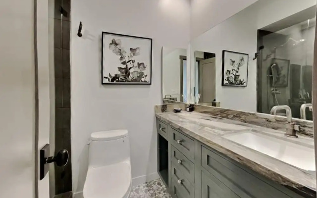 1849 Condos 642 3 Bedroom Home