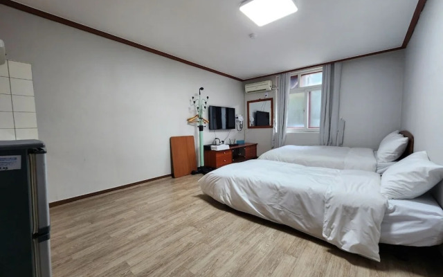 Sorak Y Hostel