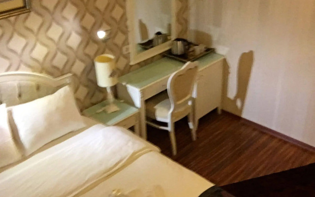 Peteks Hotel