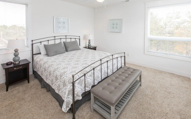 Coastal View II - 8 Br Home