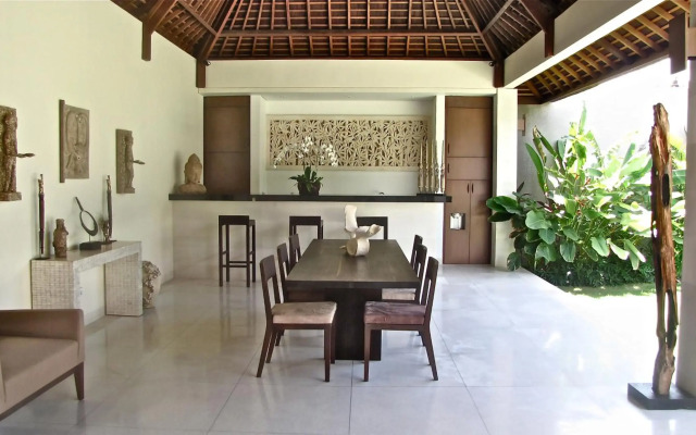Nyaman Villas
