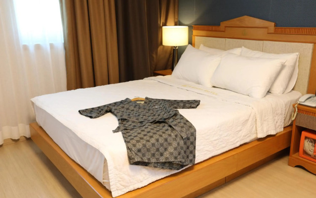 Empire Tourist Hotel
