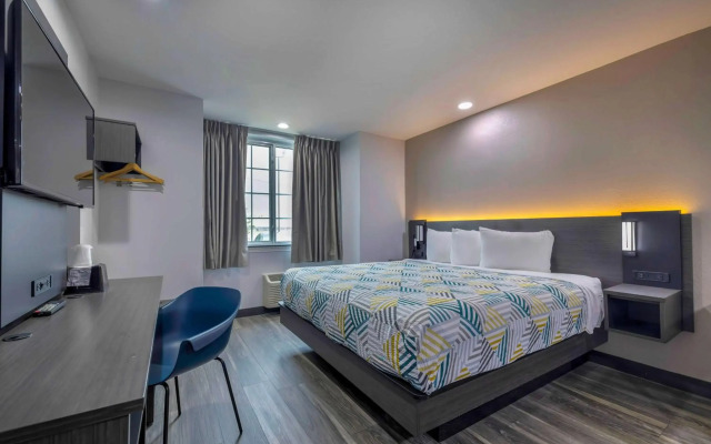 Microtel Inn & Suites by Wyndham Fort Worth South