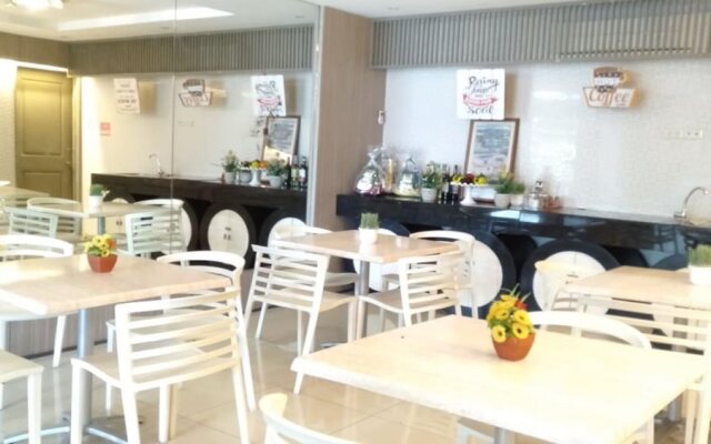 Magallanes Square Hotel