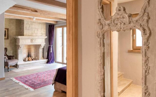 Luxury Palazzo v. Pelsocz Hvar Town