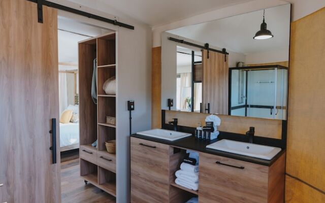 Outdoorsy Hill Country