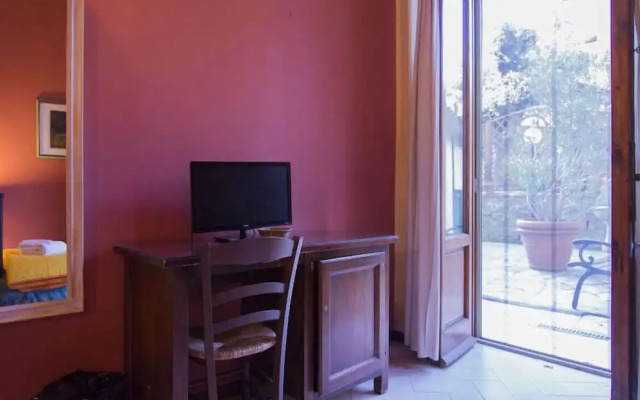 Florence Decamerone B&B