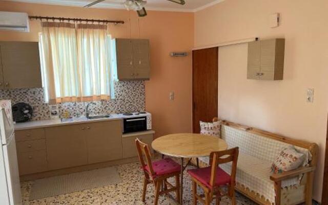 Mastiha Emporios Apartments