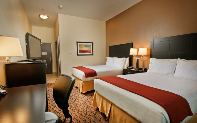 Holiday Inn Express Hotel & Suites Pearsall by IHG