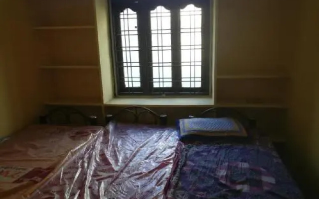 PMR Executive Men's Hostel