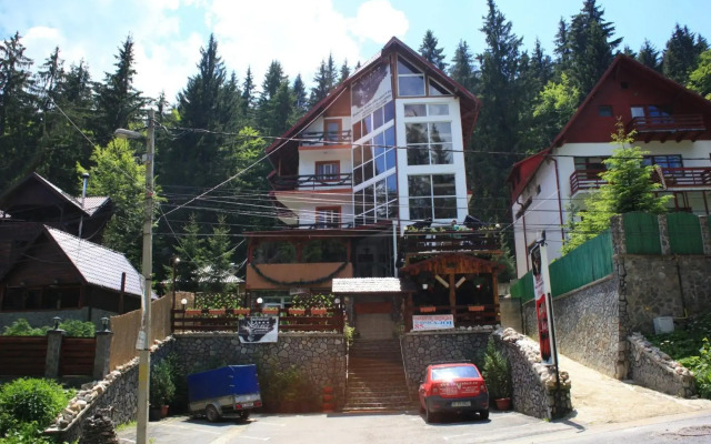 Villa Select