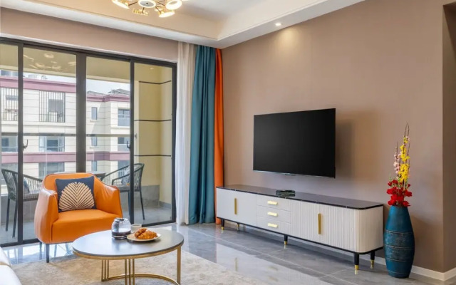Alba Gardens City Views by YourHost