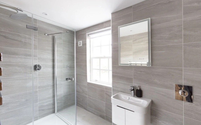 Hampden Apartments - The Louis
