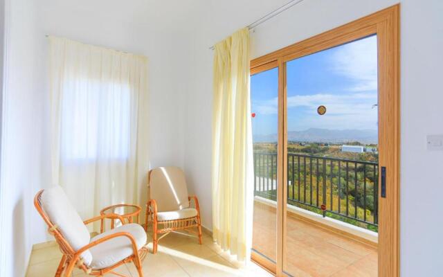 Villa Ira Finiki in Latchi