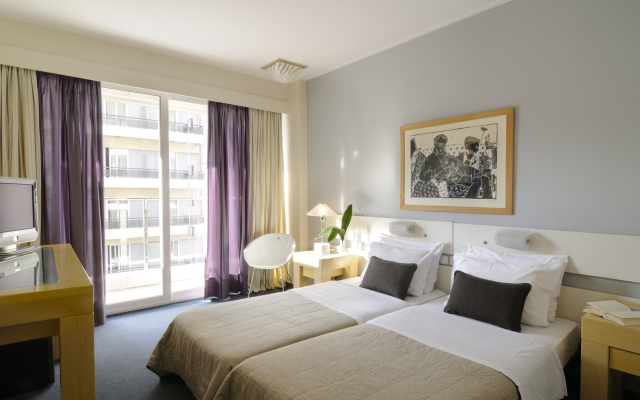 Dorian Inn Hotel