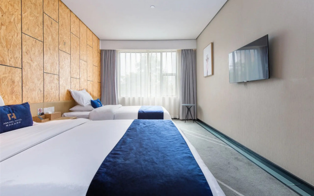 Arrivee Hotel