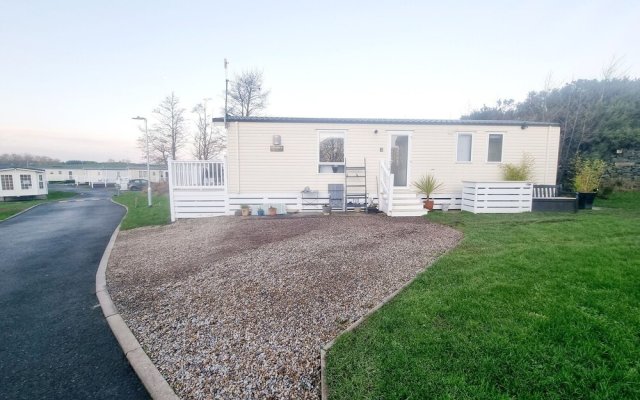 Impeccable 2-bed Caravan in Morpeth - Willow Burn