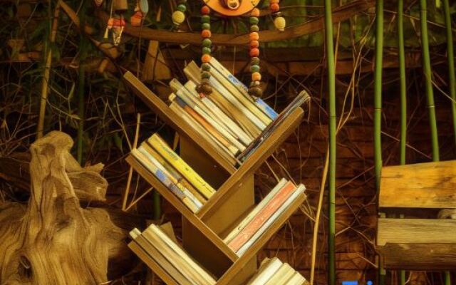 Qiuniang House Lugu Lake