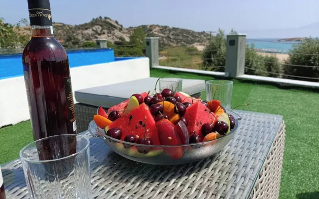 The Diamond of Kriaritsi private pools