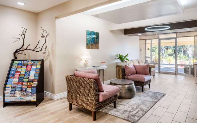 Quality Inn & Suites Capitola By the Sea