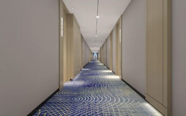 Echarm Hotel (Chongzuo Youyi Avenue South Railway Station)