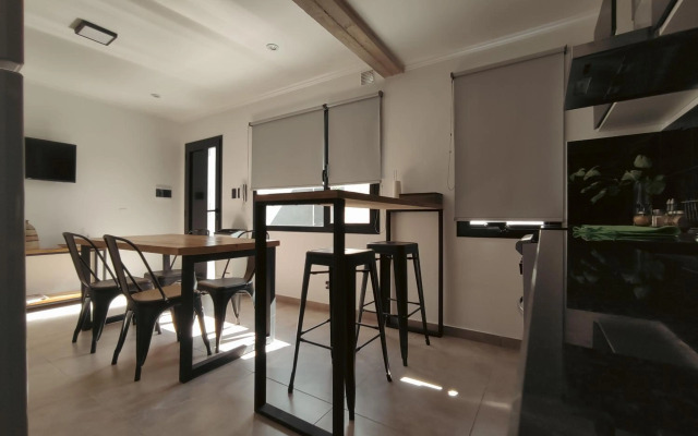 4 de Abril Dpto - by Me Nomad