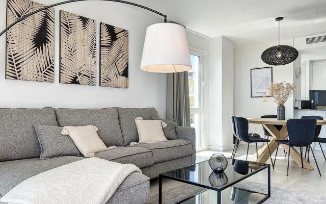 Via Celere 2329 Luxury Penthouse with Sea View