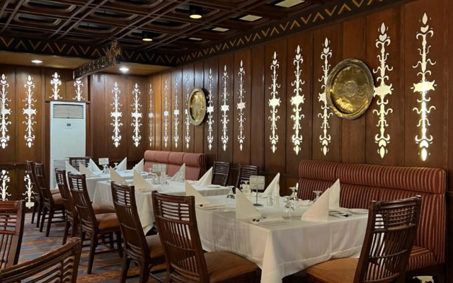 Oasis Hotel