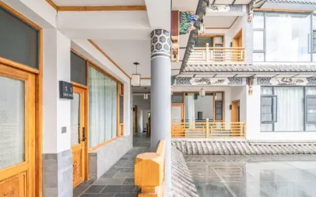 Dali Yueshang Yunjian Maoer Garden Homestay