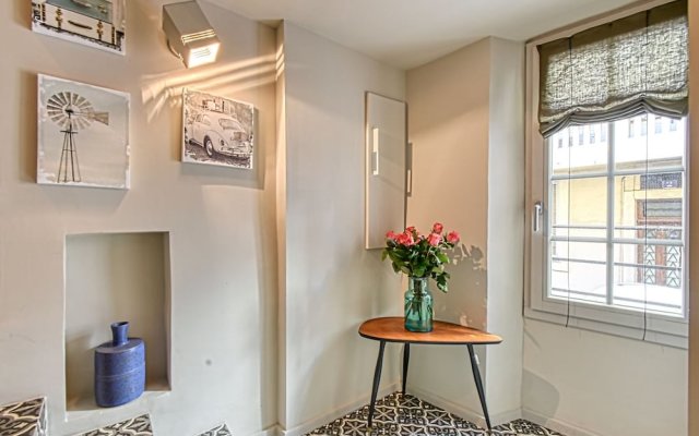 Amazing Chic Apt in Le Suquet by GuestReady
