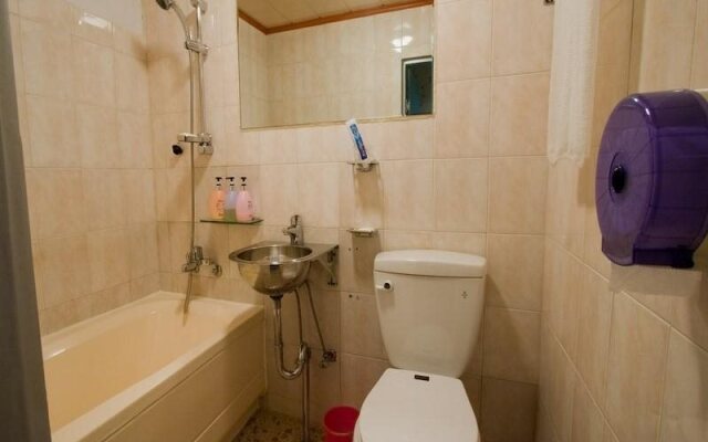 Myeongdong Daehanjang Motel