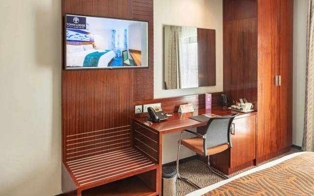 City Lodge Hotel at OR Tambo International Airport - Image 5