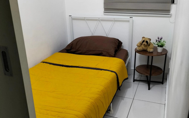 Hani Homestay WiFi Netflix Secure parking KLIA USIM INTI Aeon mall – Guest Rooms – Nilai