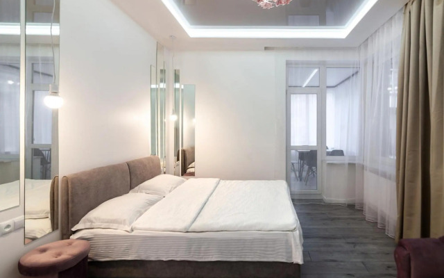 LEOGRAND Apartment on B Khmelnytskogo 27a