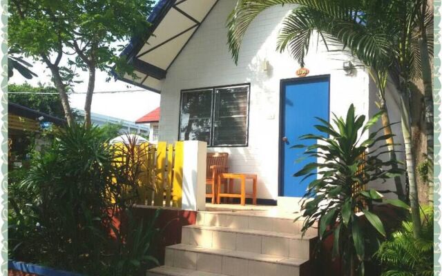 Lunar Hut Resort
