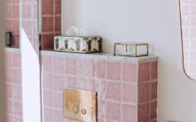 Ocho Suites & Kitchen