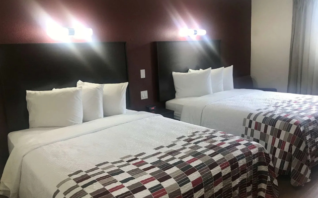 Red Roof Inn & Suites Denton