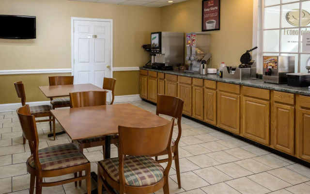 Rodeway Inn Colonial Heights I-95